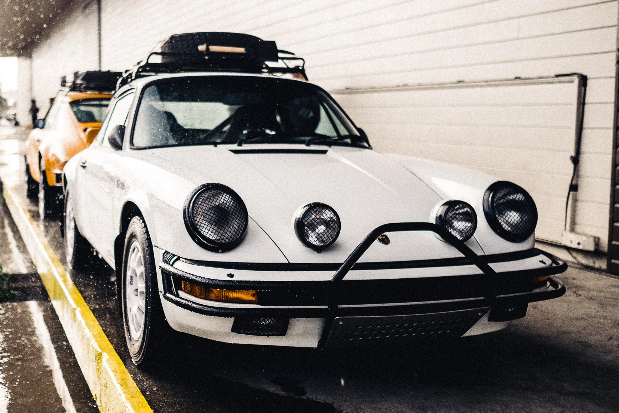 Two Approaches to the Off-Road Porsche Safari Car — TJLVN